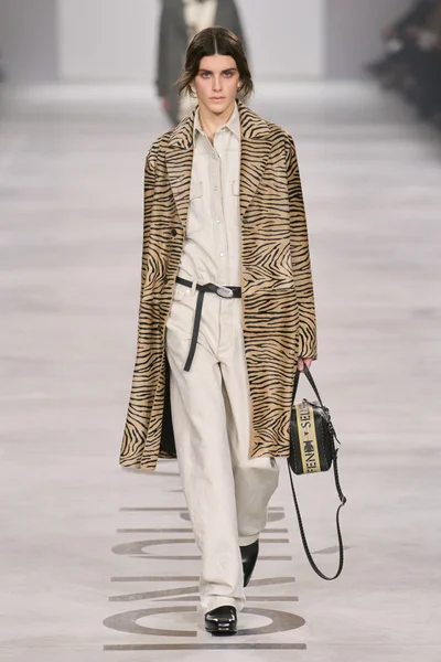 Look 42
